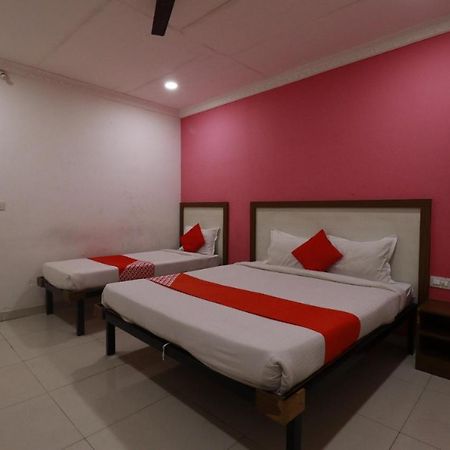 Hotel Abhimani Inn Bangalore Buitenkant foto