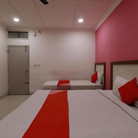 Hotel Abhimani Inn Bangalore Buitenkant foto