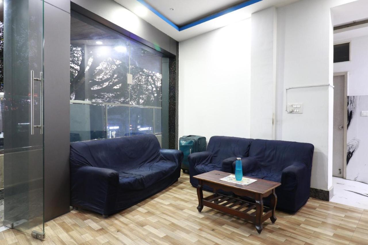 Hotel Abhimani Inn Bangalore Buitenkant foto