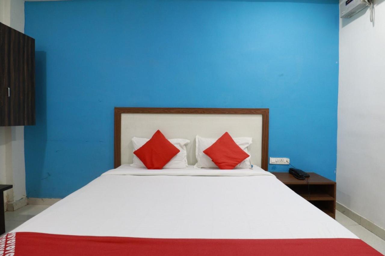 Hotel Abhimani Inn Bangalore Buitenkant foto
