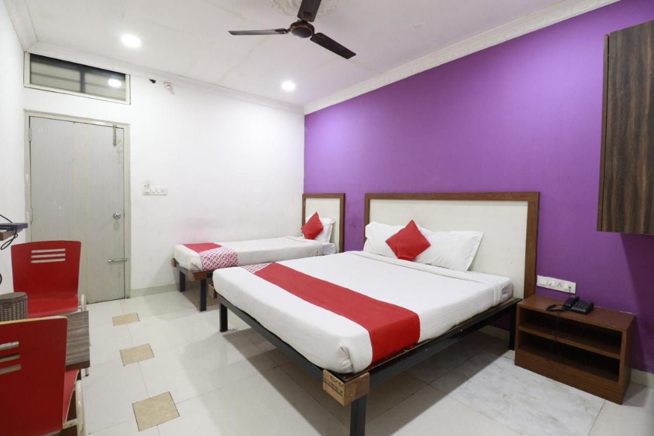 Hotel Abhimani Inn Bangalore Buitenkant foto