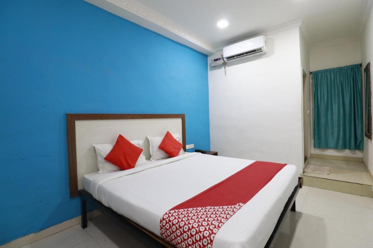 Hotel Abhimani Inn Bangalore Buitenkant foto