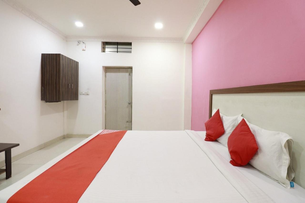 Hotel Abhimani Inn Bangalore Buitenkant foto