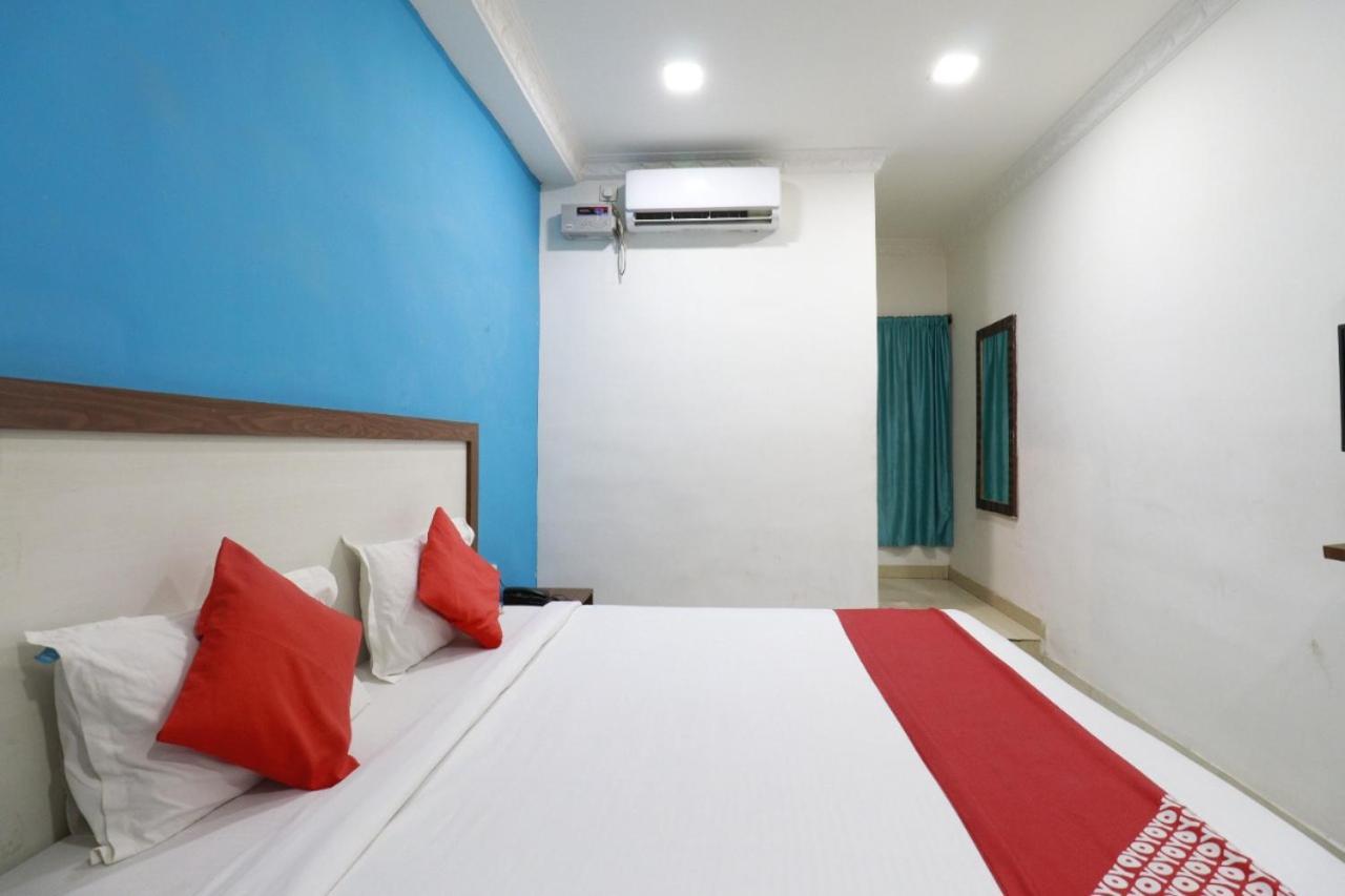 Hotel Abhimani Inn Bangalore Buitenkant foto
