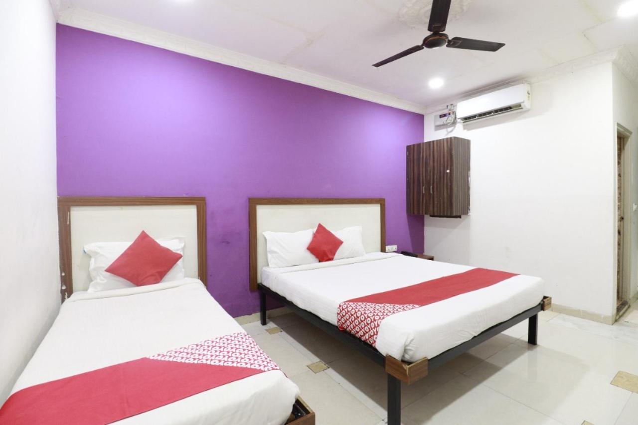 Hotel Abhimani Inn Bangalore Buitenkant foto