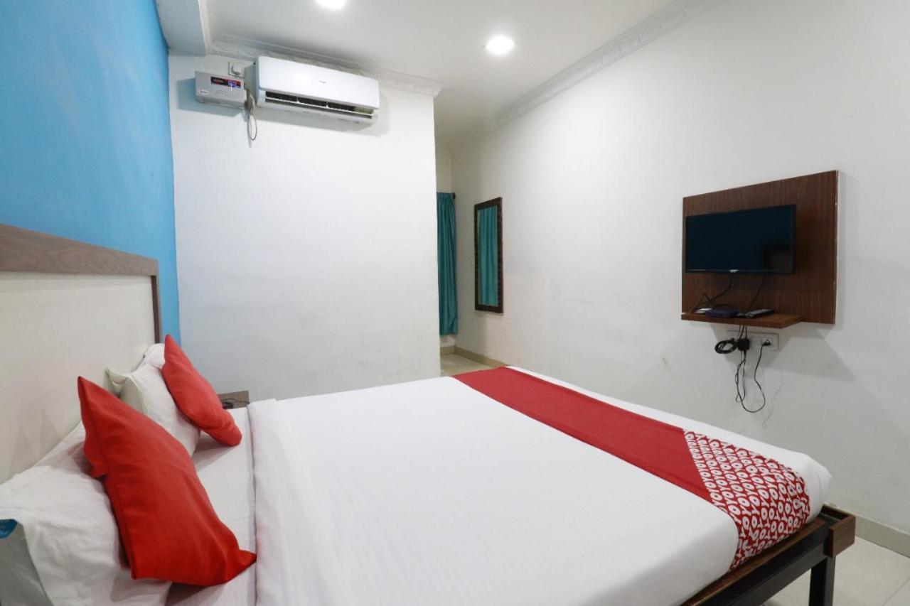 Hotel Abhimani Inn Bangalore Buitenkant foto